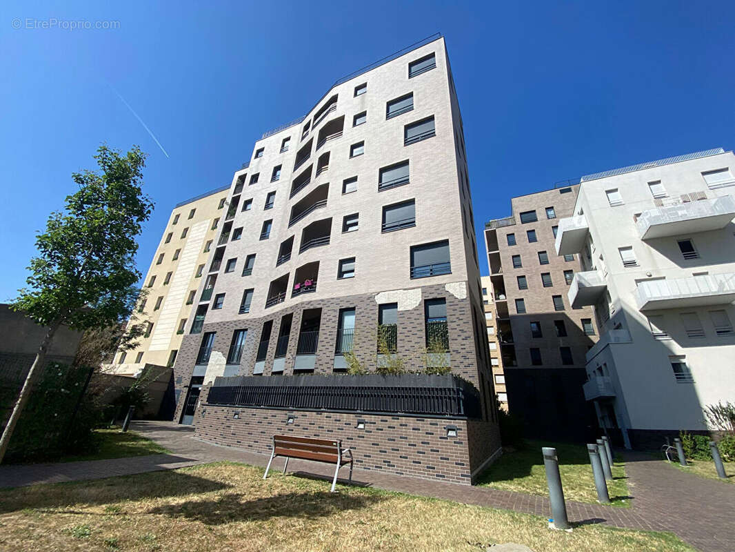 Appartement à IVRY-SUR-SEINE