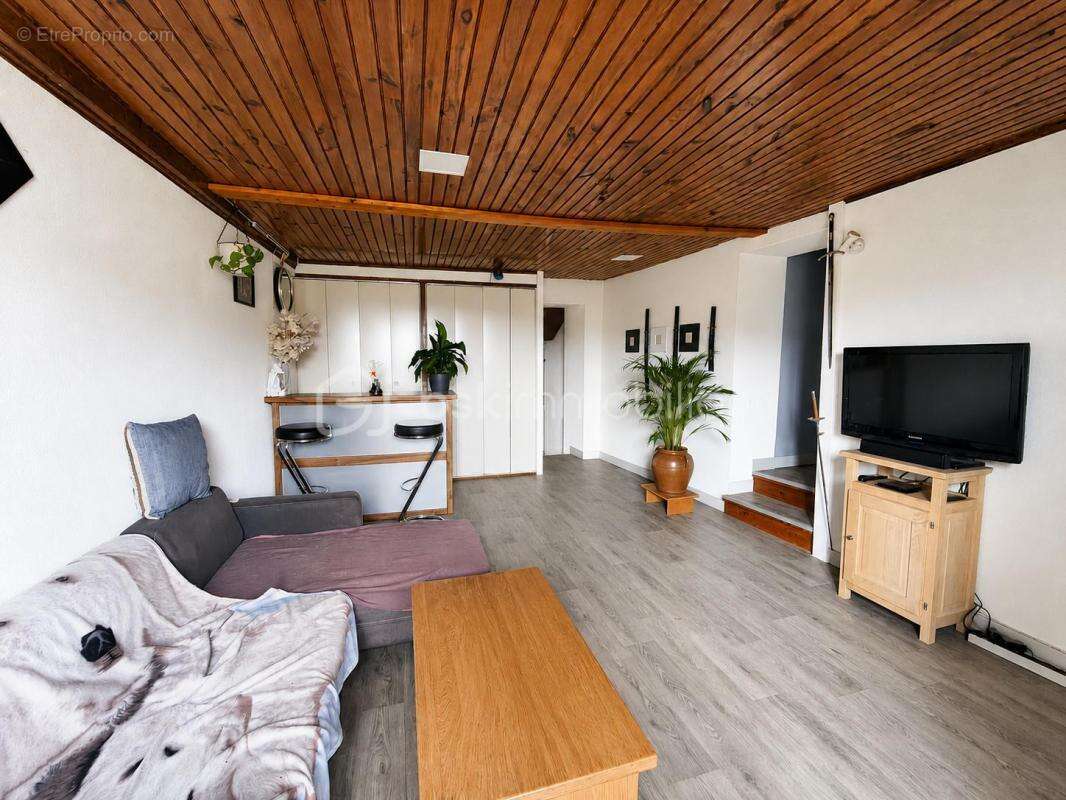 Corps de ferme de 210 m² avec appartement indépendant et plus de 440 m² de dépendances - photo 22
