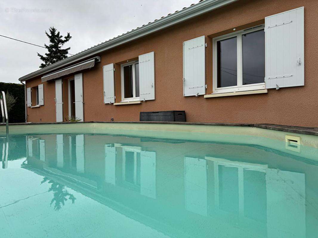 Maison à SAINT-QUENTIN-DE-BARON