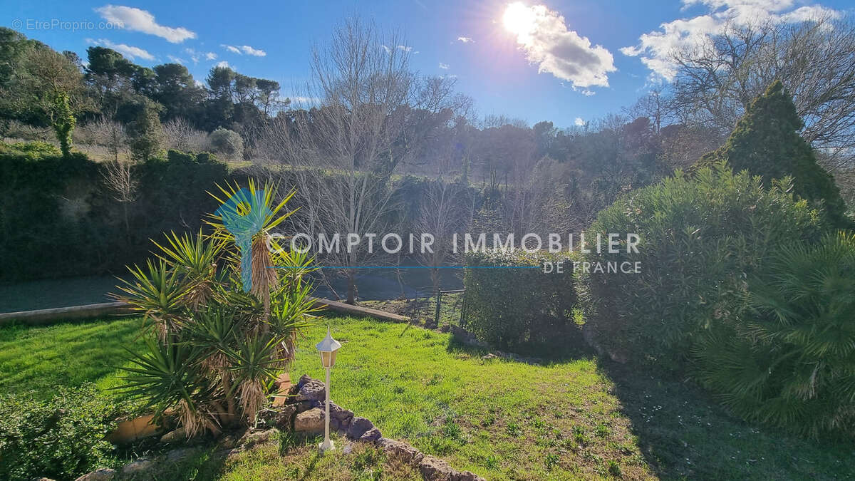 VAR (83) - À VENDRE - LA MOTTE - Superbe Villa 4 chambres avec piscine dans un environnement bucolique - photo 22