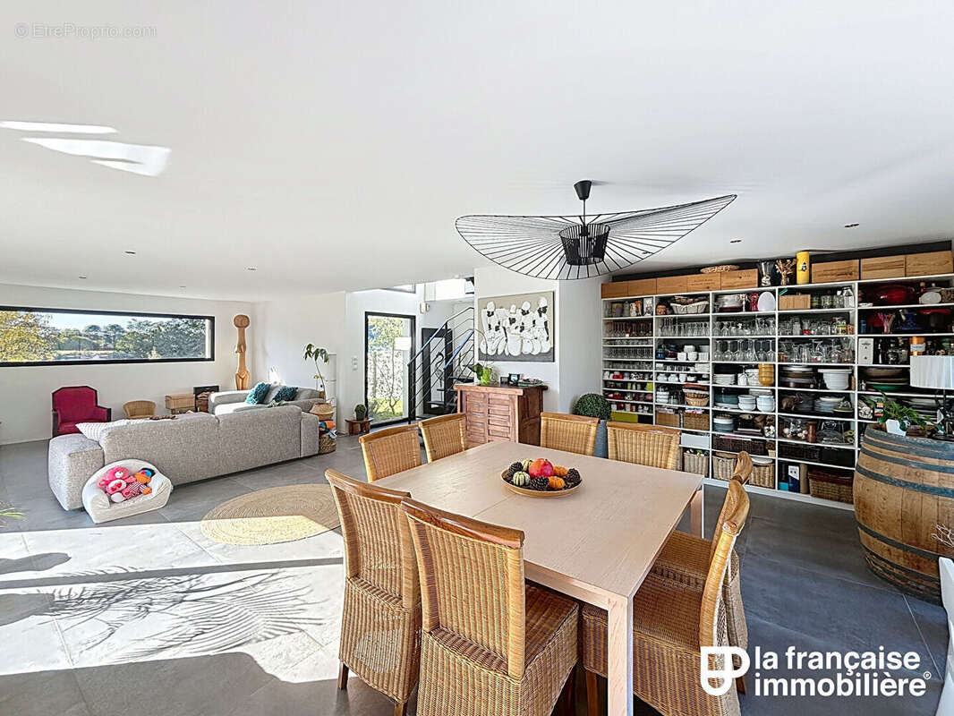 Maison à VERN-SUR-SEICHE