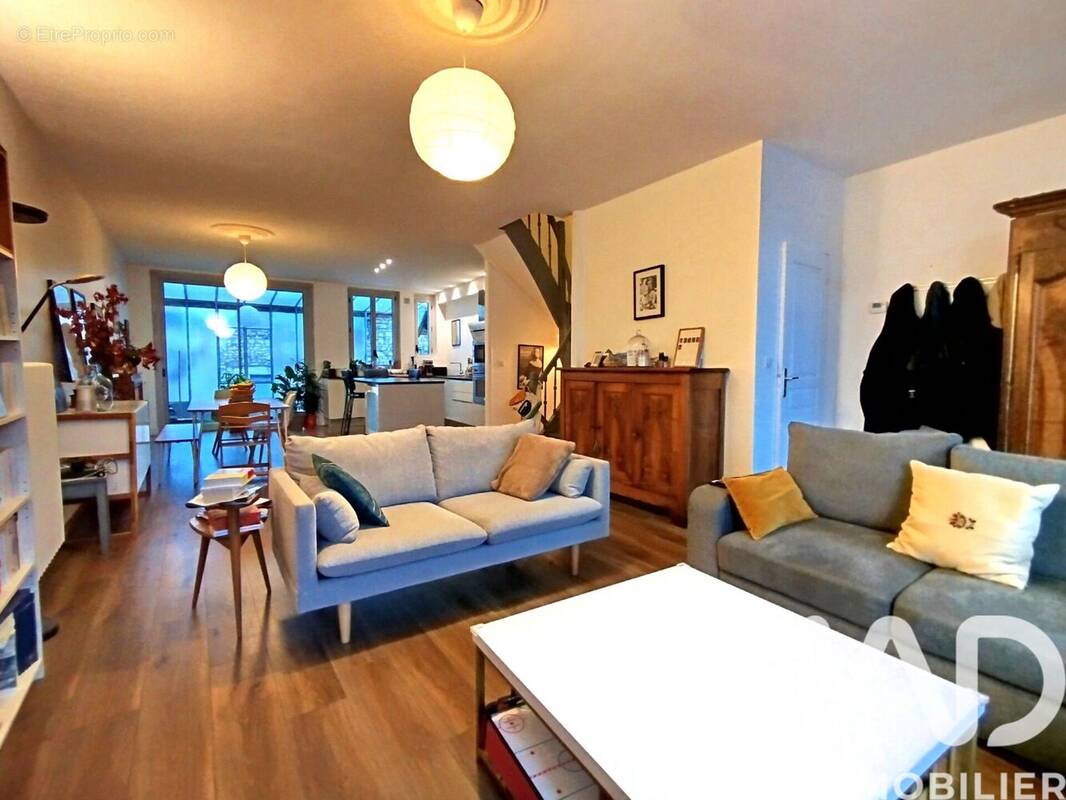 Photo 1 - Maison à CHINON