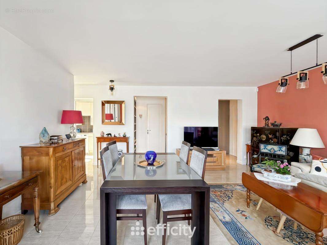 Appartement à SAINT-MAUR-DES-FOSSES