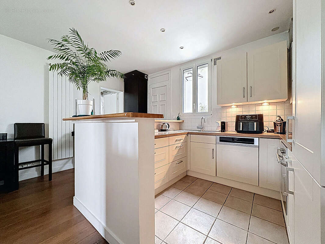 Appartement à SURESNES