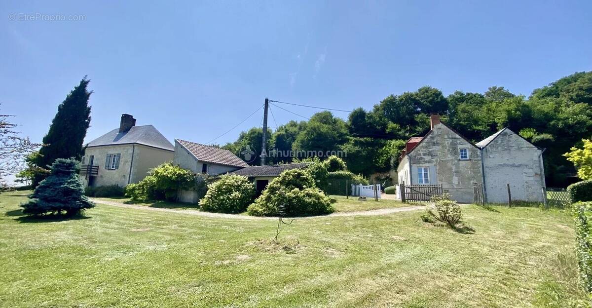 Maison à LA CHARTRE-SUR-LE-LOIR