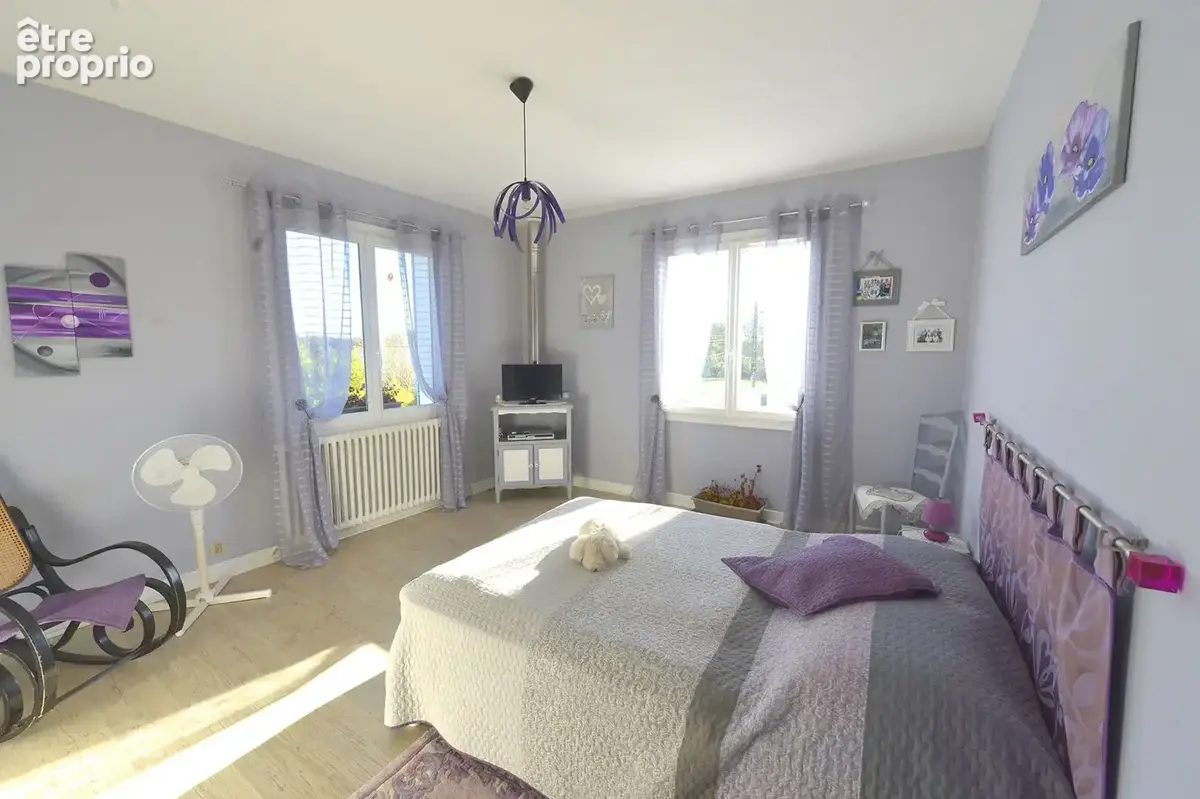 Maison 220 m² à Meursac  - photo 4