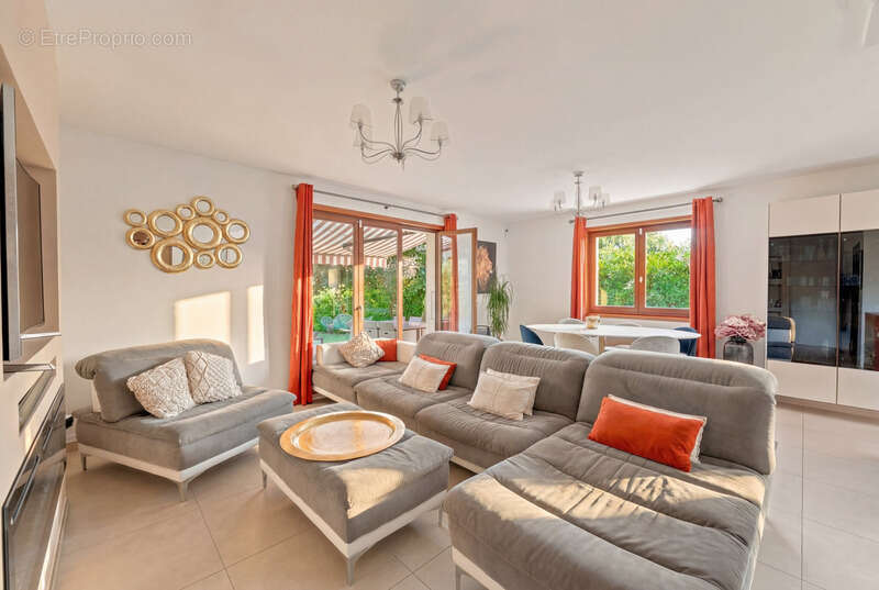 Maison à vendre 7 pièces PREVESSIN MOENS (01) - photo 6
