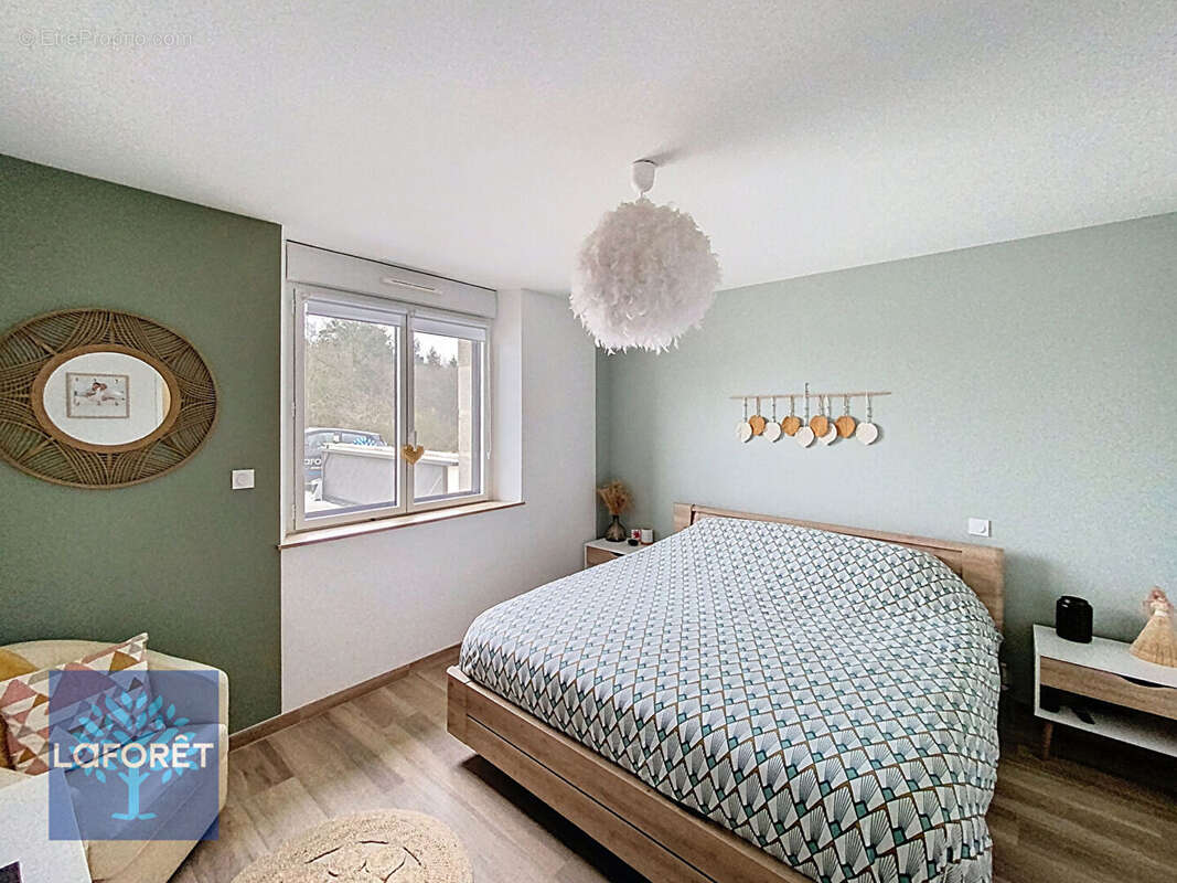 Maison à SAINT-CHRISTOPHE-DES-BOIS