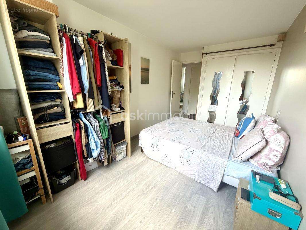 T3 de 57 m² – Résidence sécurisée à deux pas de la gare - photo 3