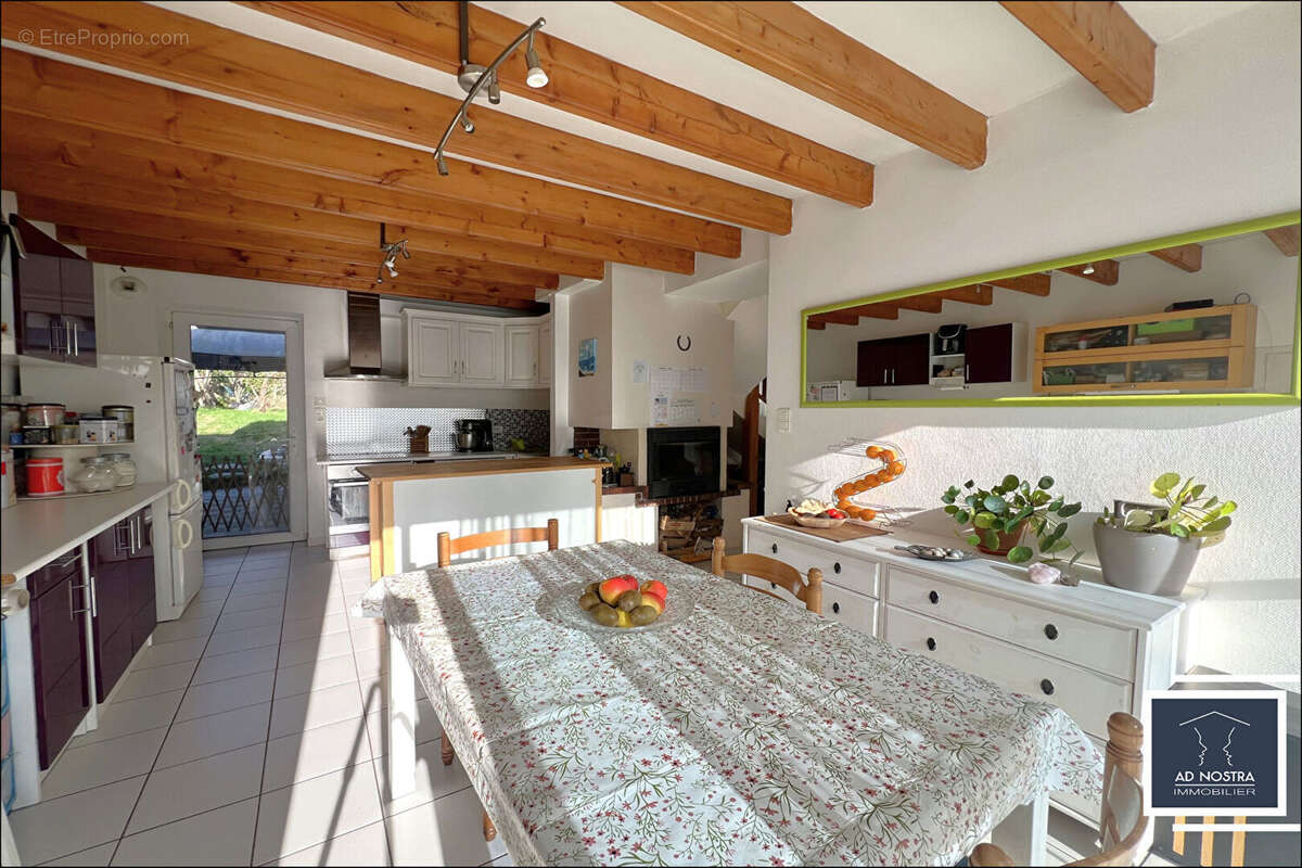 Maison à LA CHAPELLE-THOUARAULT
