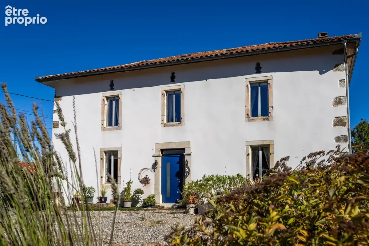 Maison de village avec sa ruine - photo 2