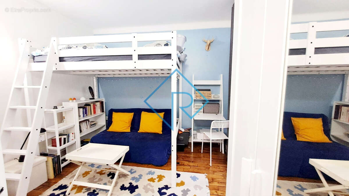 Appartement à PARIS-20E