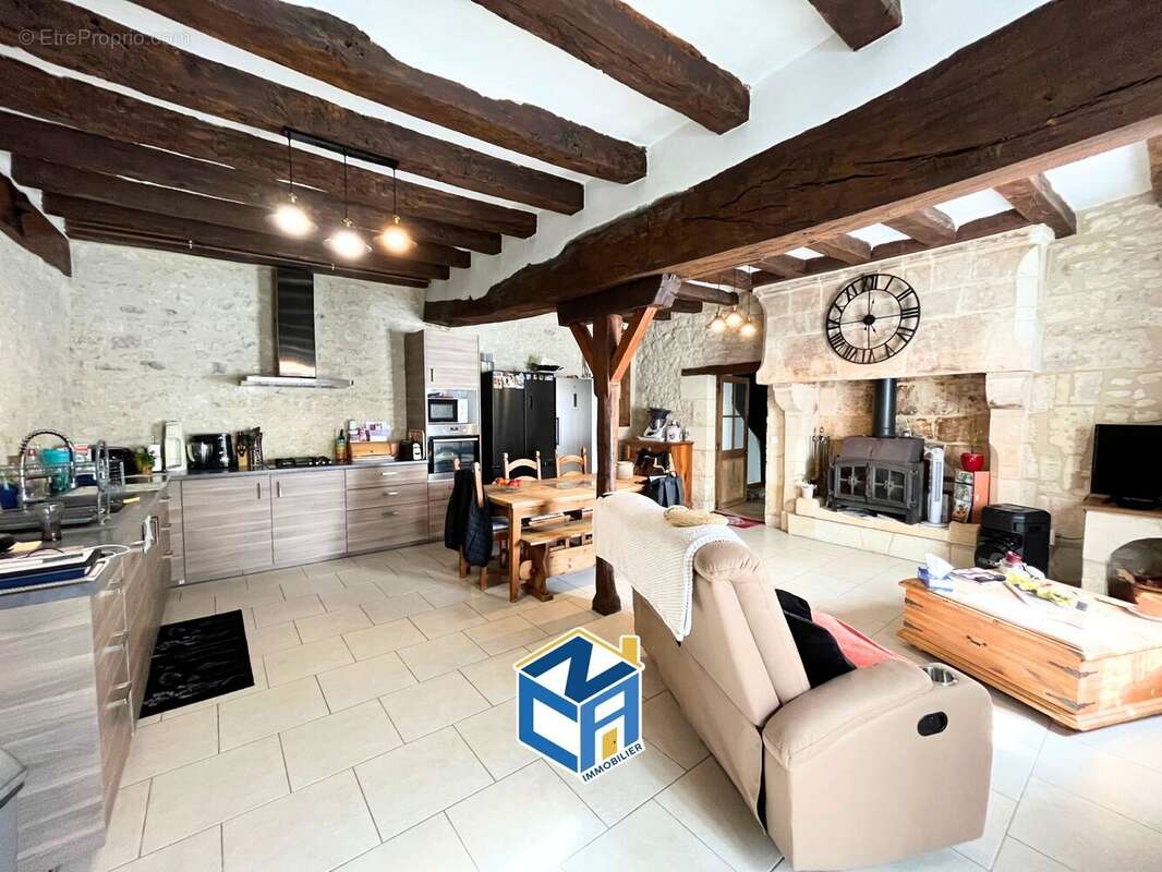 Maison à MAILLE