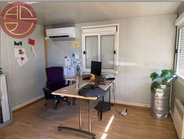 Commerce à BEAUZELLE