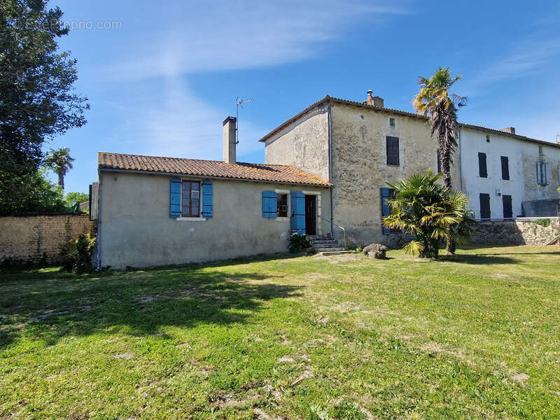 Maison à TONNAY-BOUTONNE