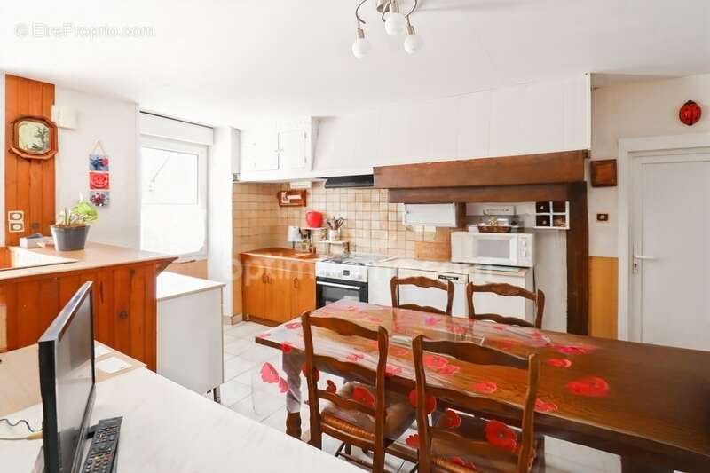 Maison à MAGNAC-LAVAL