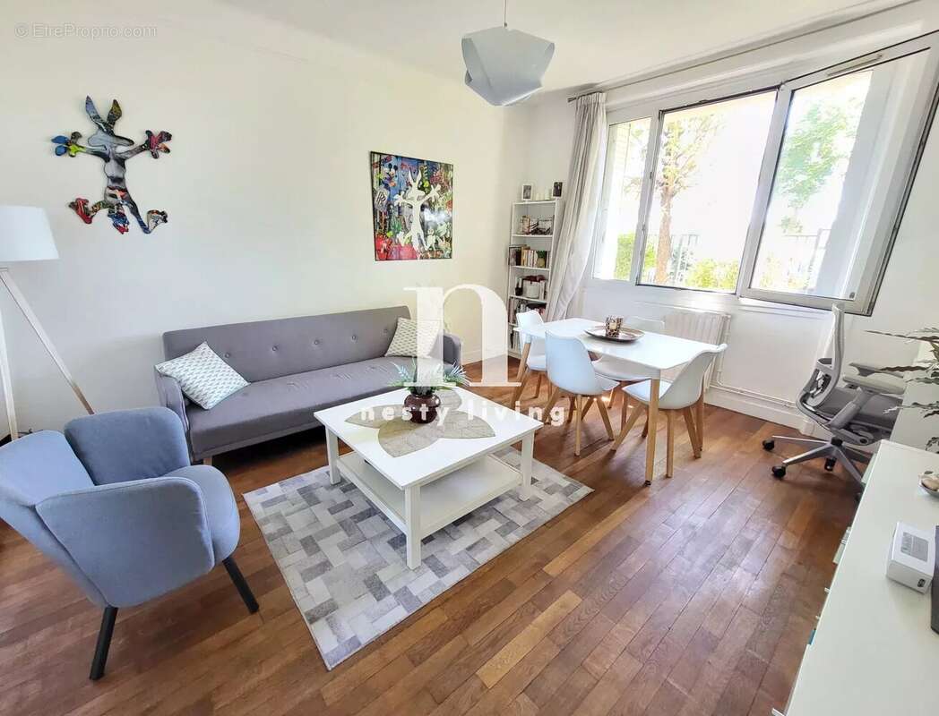 Appartement à SURESNES