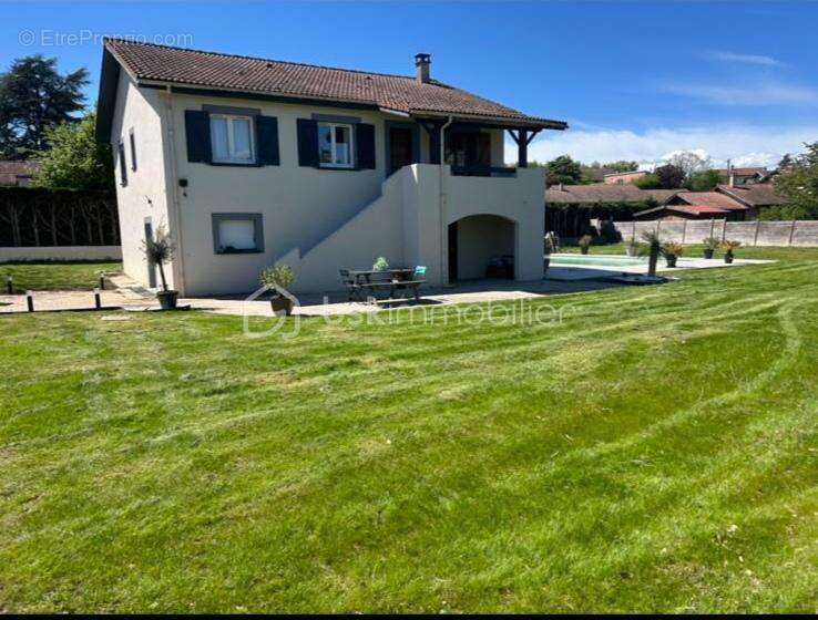 Maison à VILLEFONTAINE