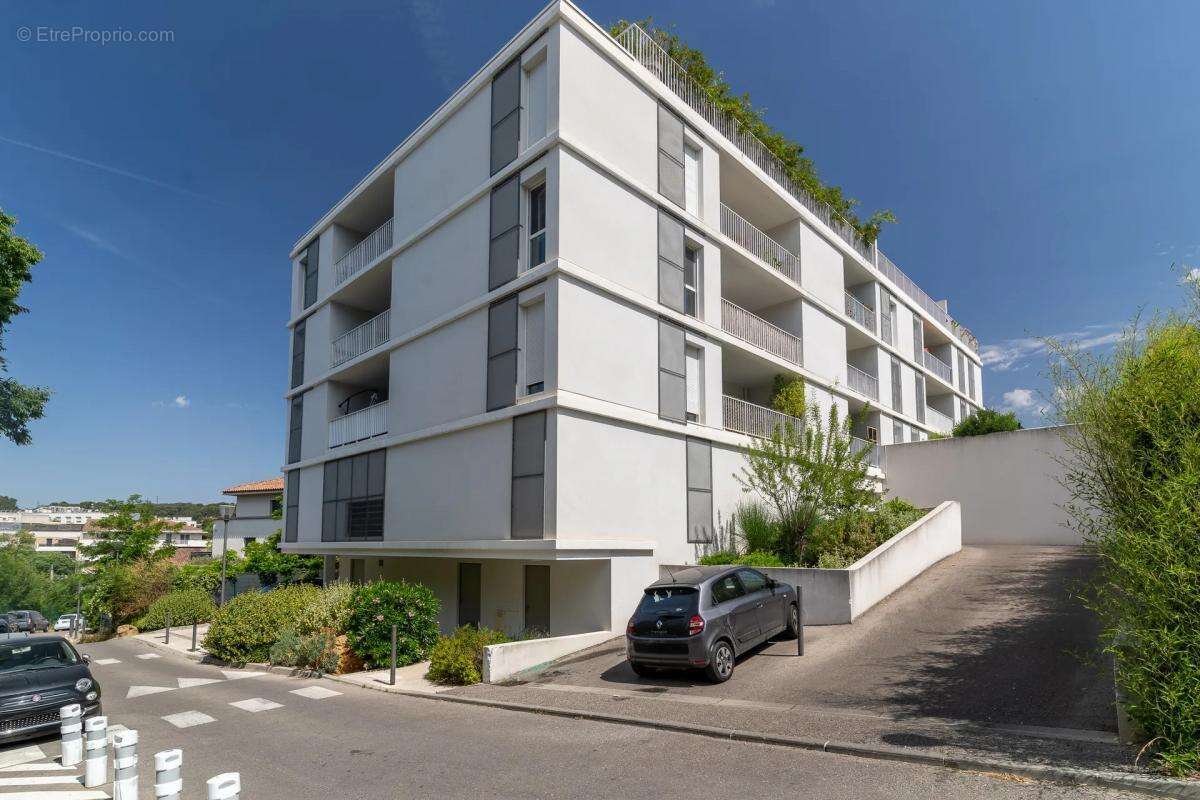 Appartement à MARSEILLE-11E