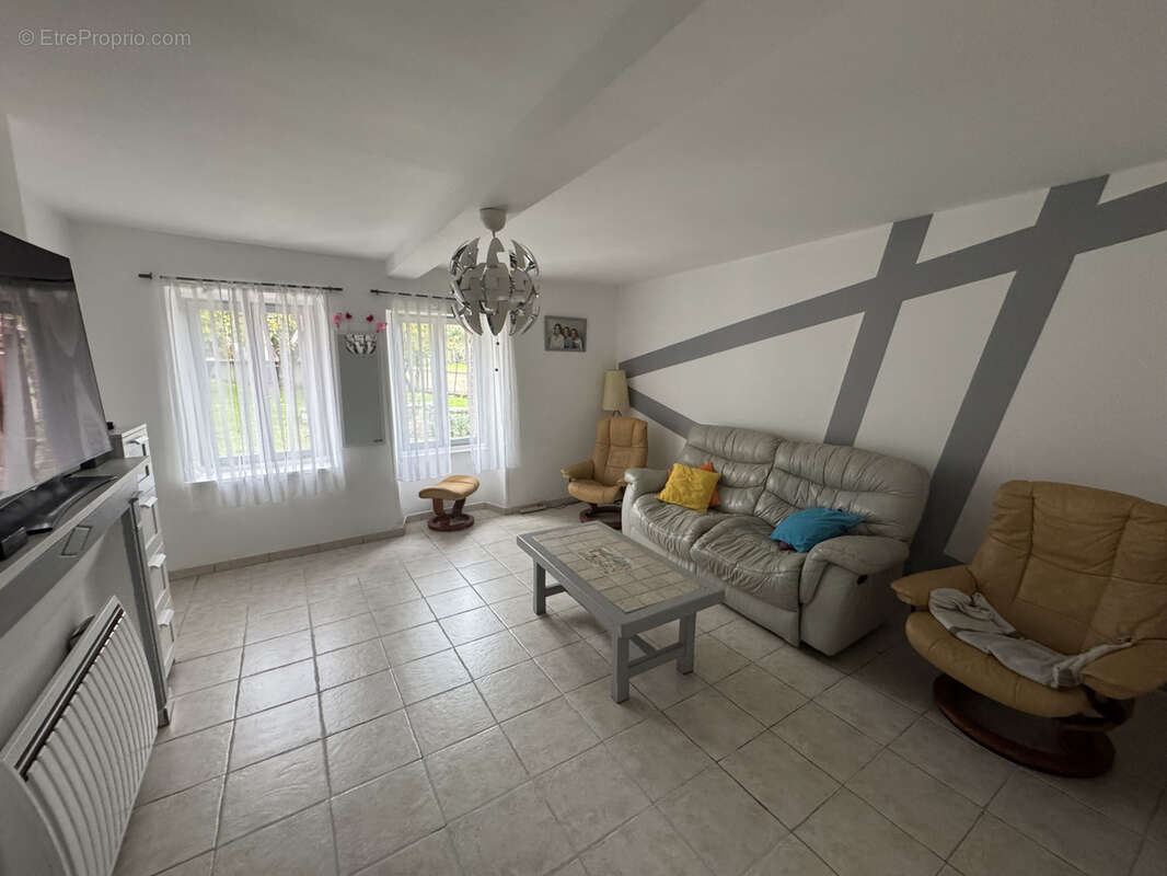 Maison à VAUCHONVILLIERS