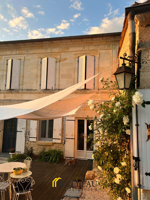 Maison à FRONSAC