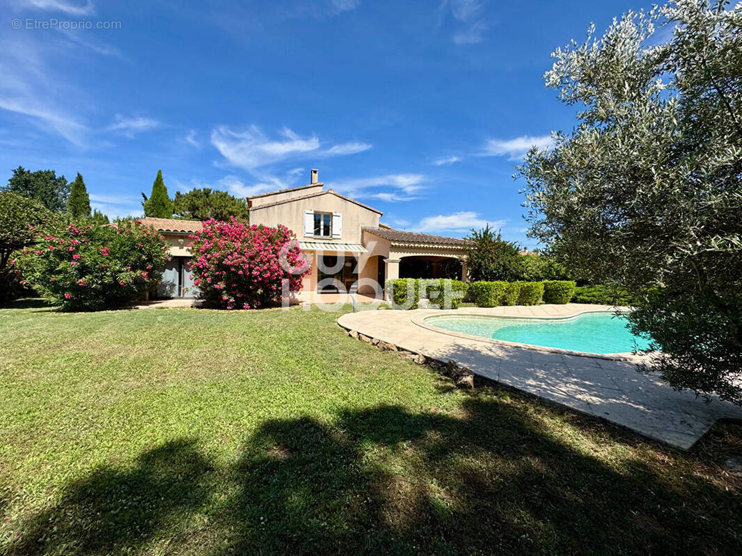Maison à L'ISLE-SUR-LA-SORGUE