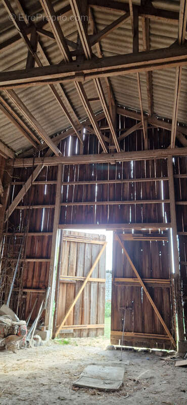 Autre à FAYE-LA-VINEUSE