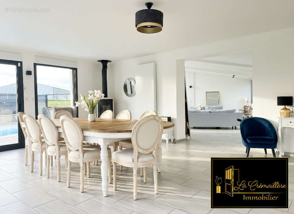 Maison à SAINT-MARTIN-DE-BRETHENCOURT