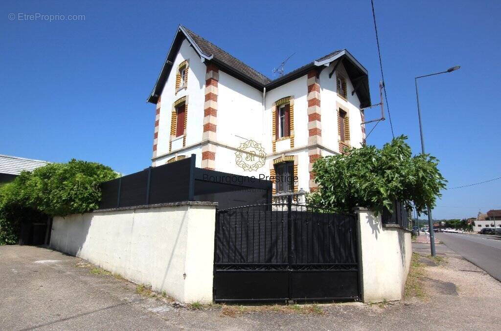 Maison à TOURNUS