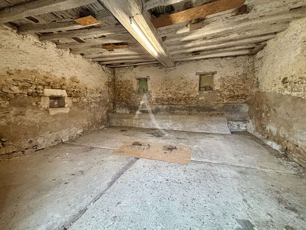 Maison à CONTRES