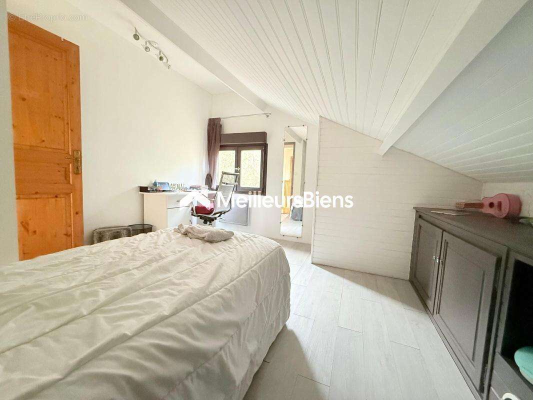 Maison à AUVERS-SUR-OISE