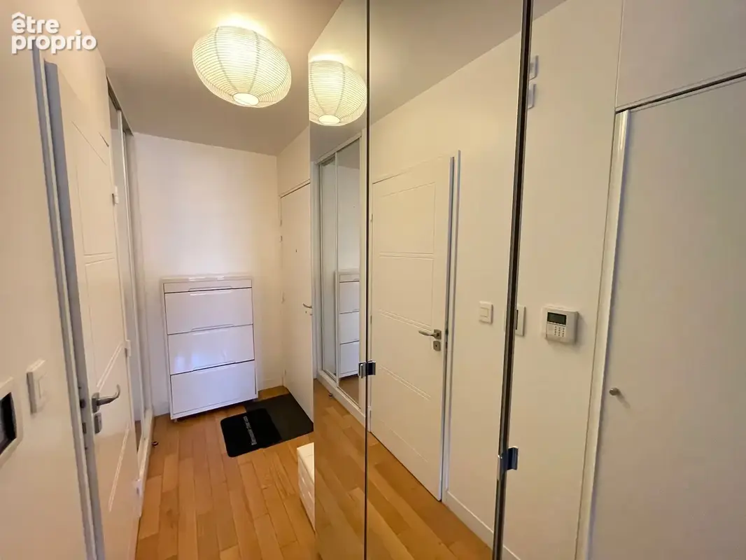 PARIS 18eme - Beau studio - photo 8