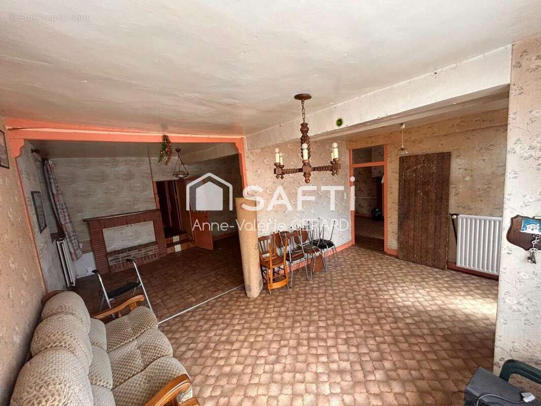 Photo 2 - Maison à FOUGEROLLES-DU-PLESSIS