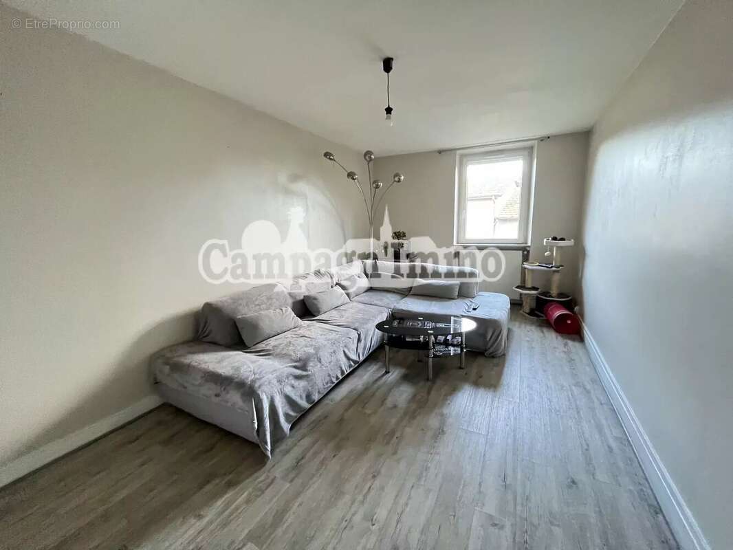 Appartement à SAINT-ROMAIN-DE-POPEY