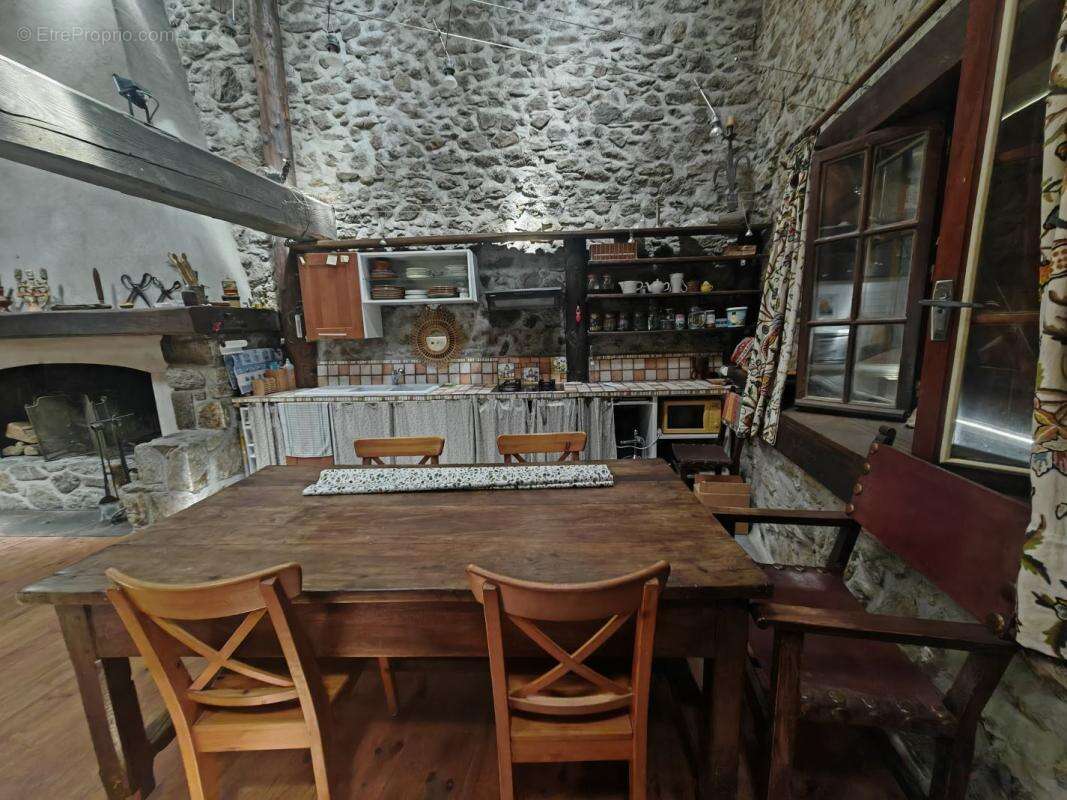 Maison 200 m² à Ax-Les-Thermes  - photo 3