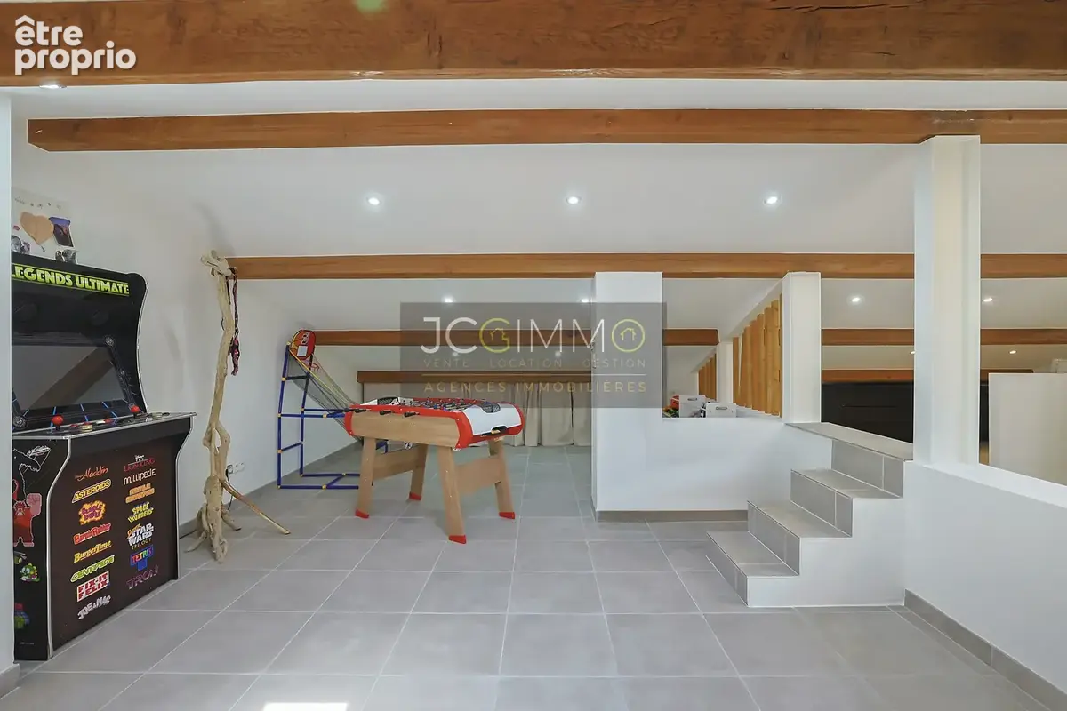 Maison composée de 3 appartements au Cap Brun - photo 9
