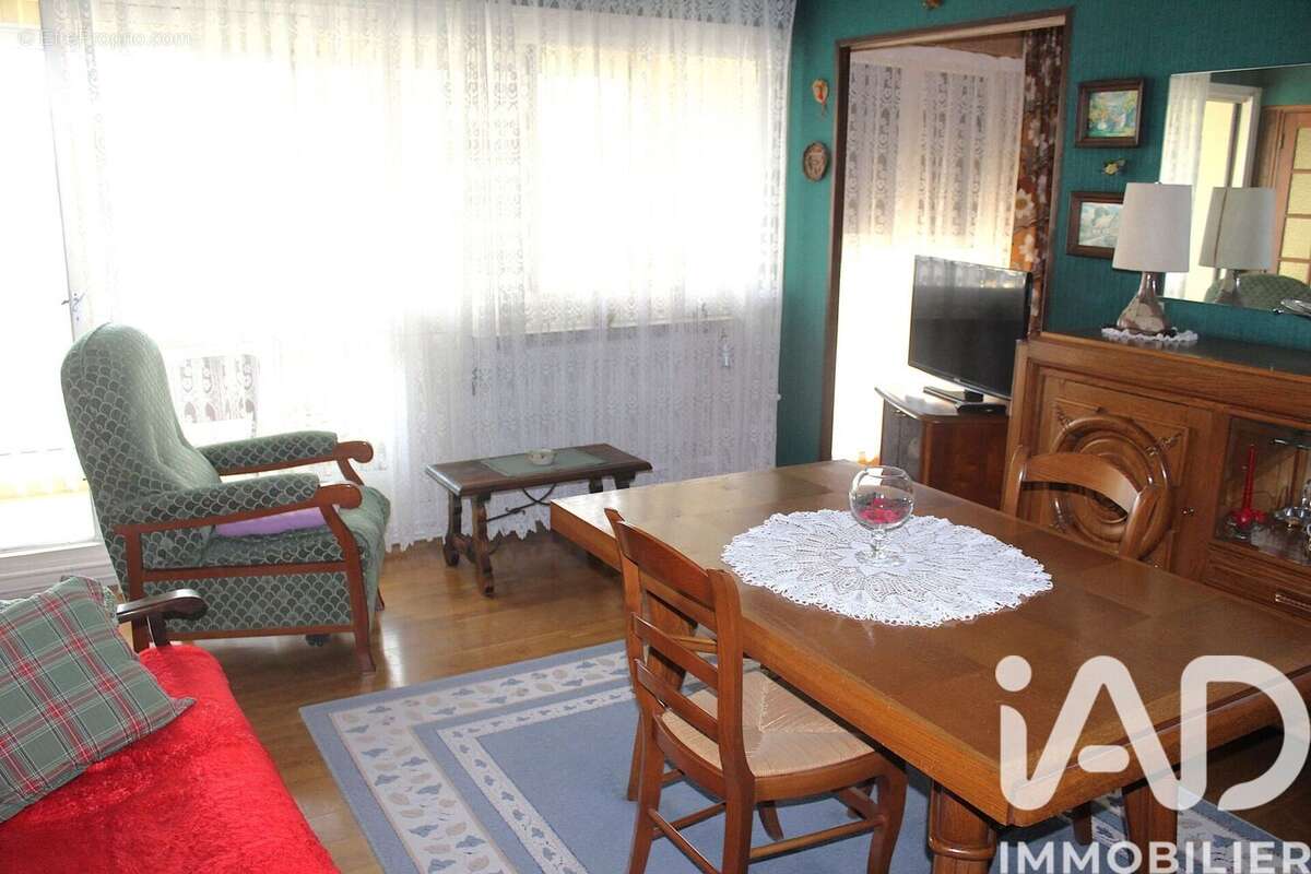 Photo 2 - Appartement à LES MUREAUX