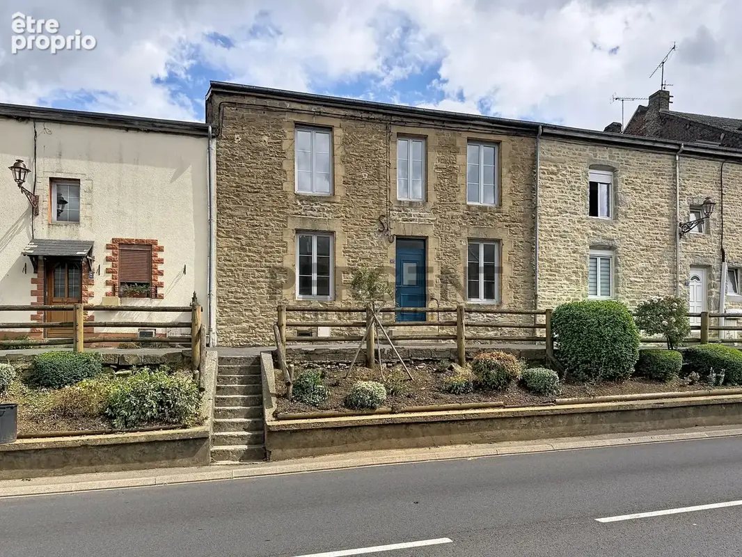 Maison à RENWEZ