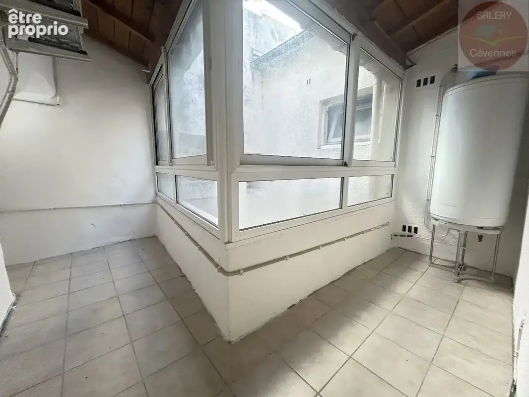 ANDUZE  Appartement T4 lumineux au cur du village - photo 6
