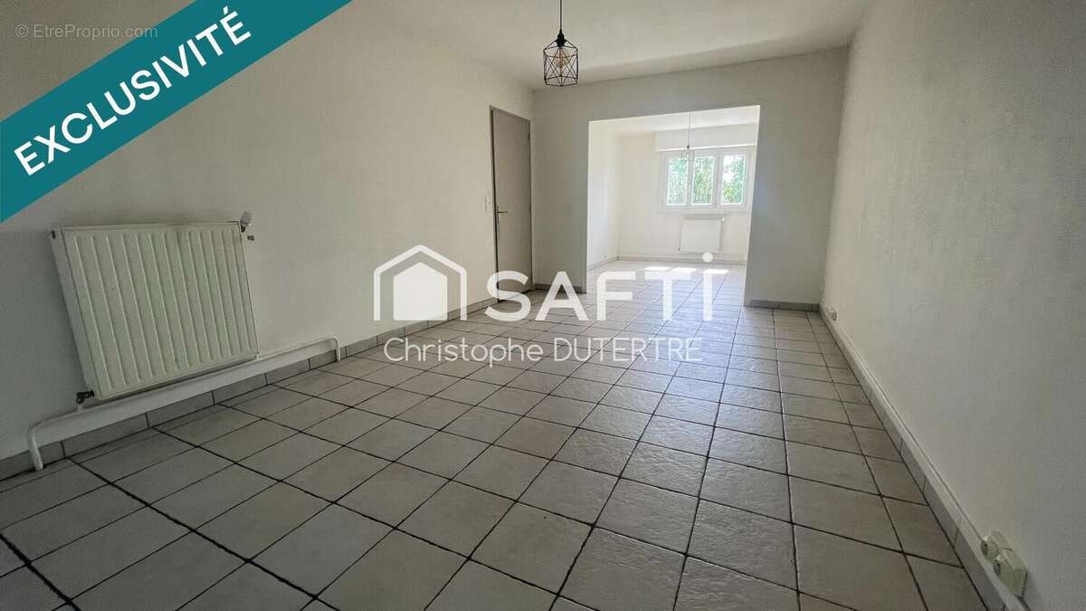Appartement 74 m² à Saint-Jean-De-La-Ruelle  - photo 2