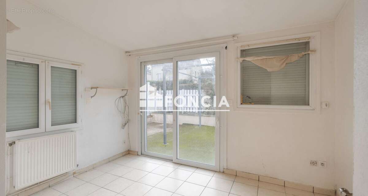 Maison à SAINT-JEAN-DE-LA-RUELLE