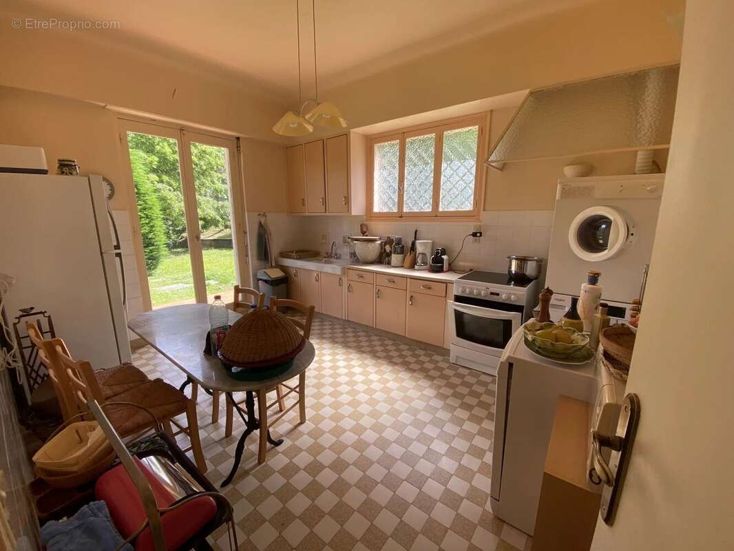 Maison à BERRE-LES-ALPES