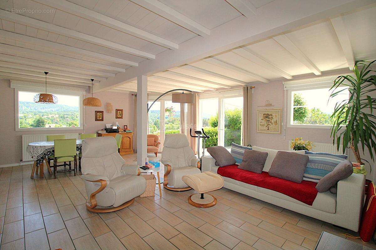 Maison à CHAMPAGNOLE