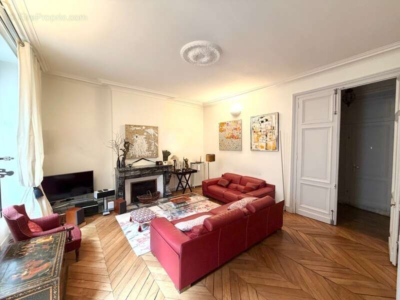 Appartement de caractère à vendre 5 pièces ORLEANS (45) - photo 2
