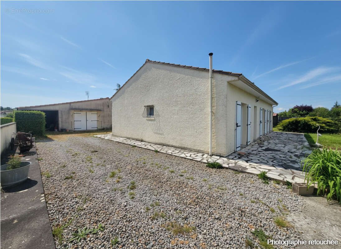 Maison à CHATEAUNEUF-SUR-CHARENTE