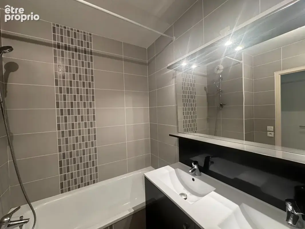 Bordeaux Chartrons - Appartement T3 63.62m² avec terrasse et parking - photo 8