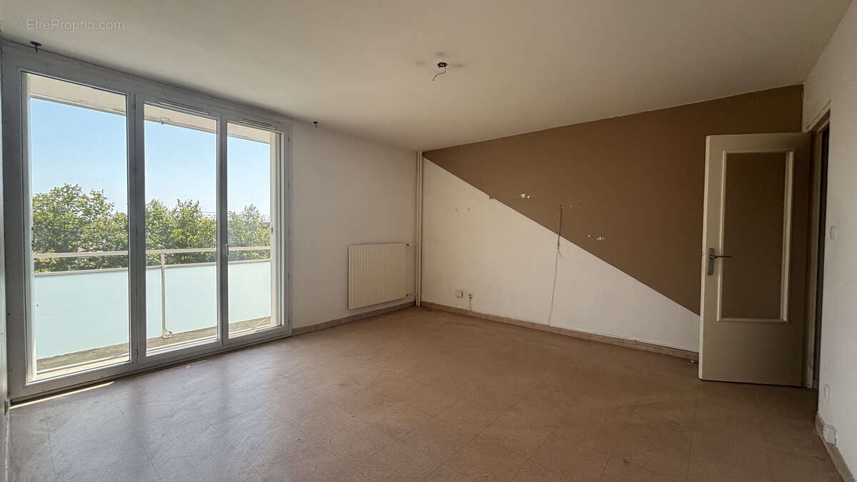 Appartement à PORT-DE-BOUC