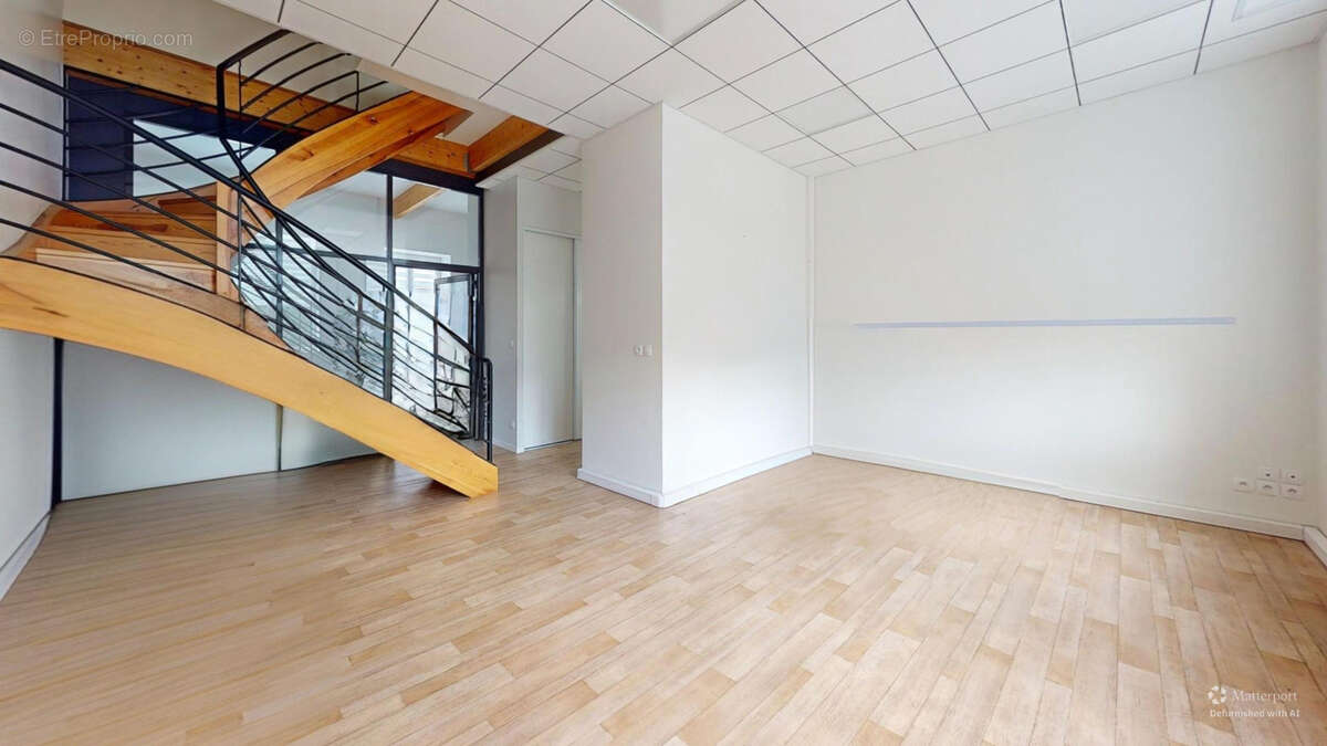 Maison à LA SEAUVE-SUR-SEMENE