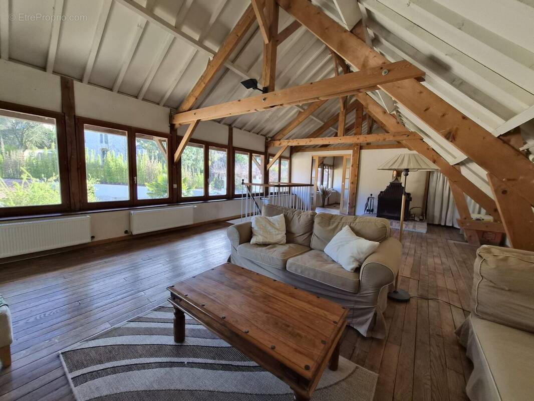 Maison à MONTIGNY-LES-CORMEILLES