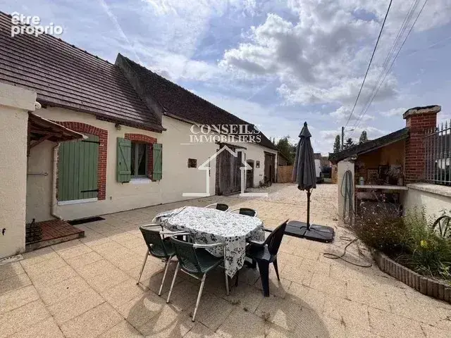 10 min JOIGNY Charmante fermette de plain-pied avec granges et jardin - photo 9
